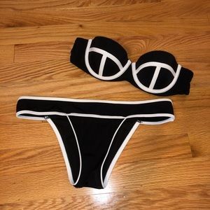 Victoria’s Secret Bikini Set